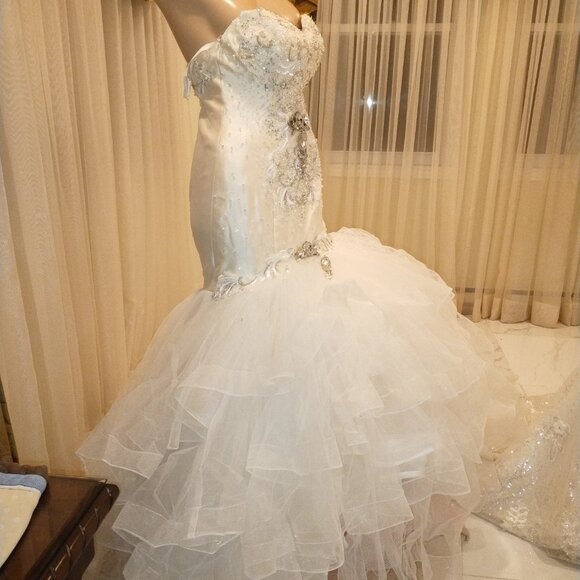 Wedding gown - Picture 2 of 3